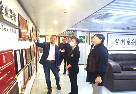 快讯：肇庆市何婧副市长一行莅临盛煌文旅集团考察交流